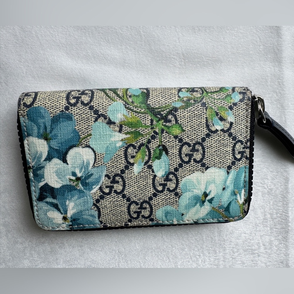 Gucci Blue Floral GG Supreme Zip Wallet